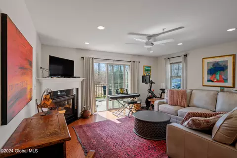 9 Ariana Ct, Delmar, NY 12054 photo 7