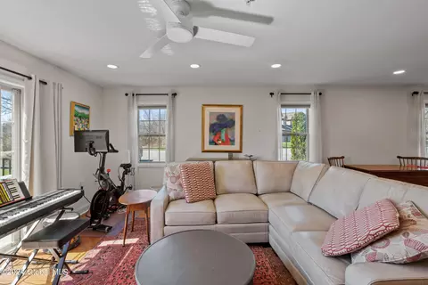 9 Ariana Ct, Delmar, NY 12054 photo 8