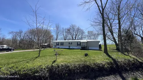 171 Flat Creek Rd, Sprakers, NY 12166