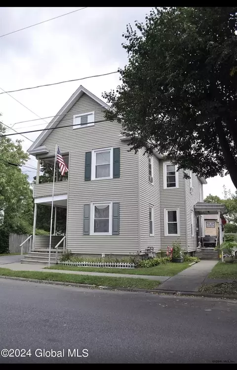 9 Stoddard Ave, Glens Falls, NY 12801