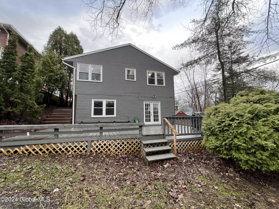 98 Ormond St, Albany, NY 12203 56 Photos Movoto