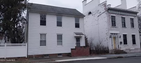 594 3rd Ave, Troy, NY 12182