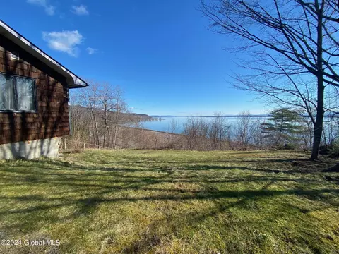 3987 Nys Rte 9n, Port Henry, NY 12974