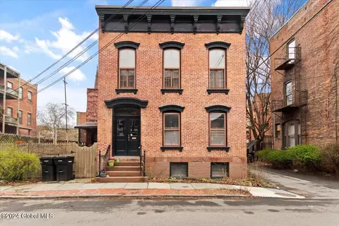 112 Washington St, Troy, NY 12180