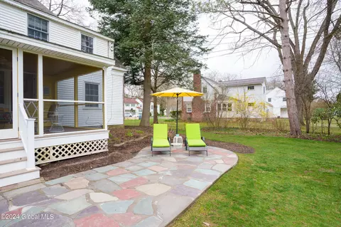Exterior - 814 Riverside Ave, Glenville, NY 12302 photo 8 of 10