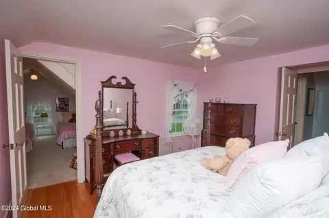 Bedroom - 814 Riverside Ave, Glenville, NY 12302 photo 3 of 10