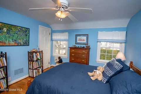 Bedroom - 814 Riverside Ave, Glenville, NY 12302 photo 5 of 10