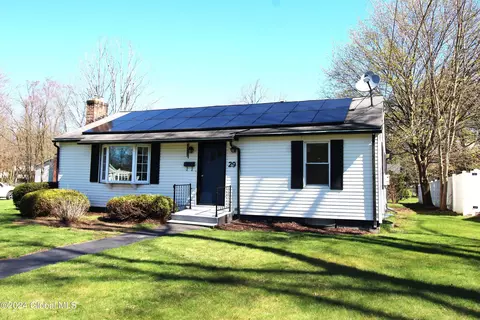 Exterior - 29 Fredericks Rd, Glenville, NY 12302 photo 5 of 6
