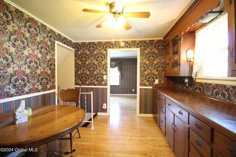 Kitchen - 29 Fredericks Rd, Glenville, NY 12302 photo 7 of 8