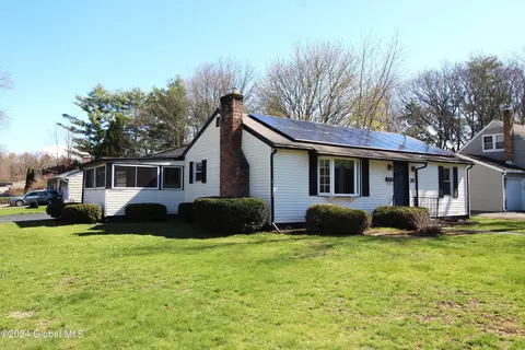 Exterior - 29 Fredericks Rd, Glenville, NY 12302 photo 6 of 6