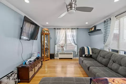 Bedroom - 718 Cramer Ave, Schenectady, NY 12306 photo 1 of 9
