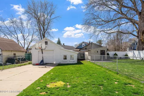 Exterior - 718 Cramer Ave, Schenectady, NY 12306 photo 7 of 7