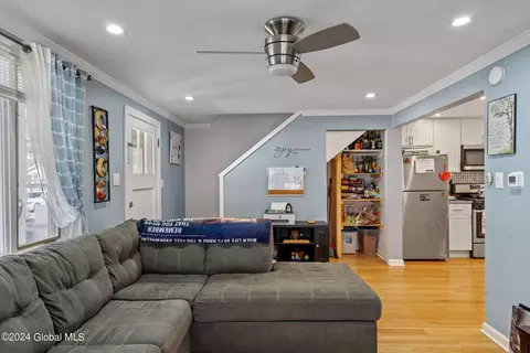 Living - 718 Cramer Ave, Schenectady, NY 12306 photo 2 of 3