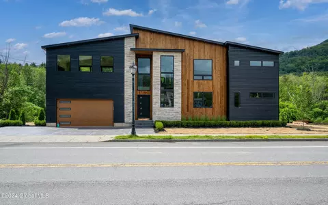 7759 Main St, Hunter, NY 12442