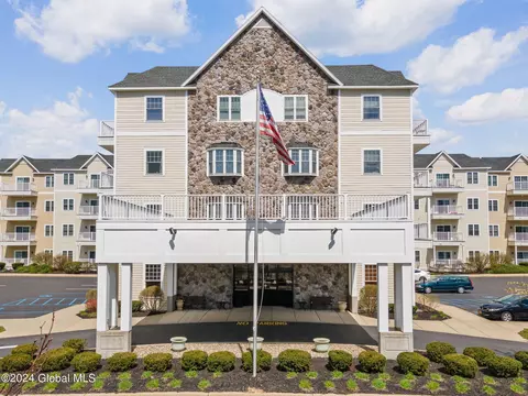 8 Wall St #130, Clifton Park, NY 12065