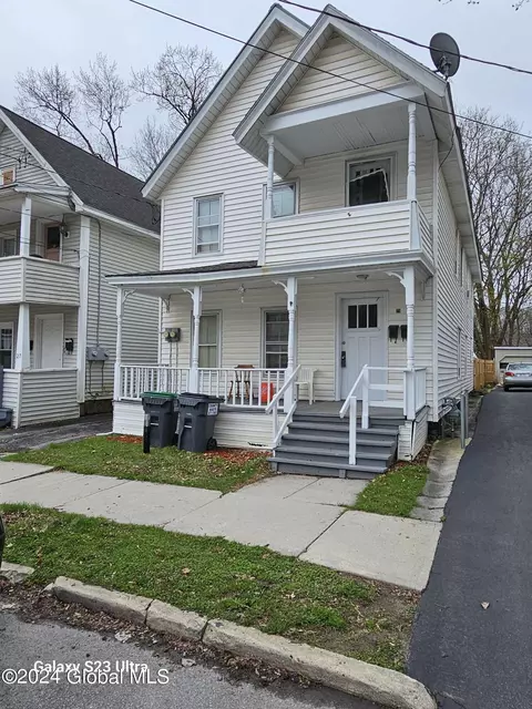 29 Mechanic St, Ballston Spa, NY 12020