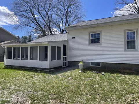Exterior - 15 Ralmar Dr, Glenville, NY 12302 photo 4 of 13
