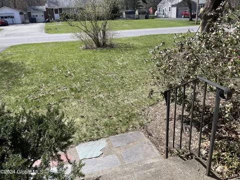 Exterior - 15 Ralmar Dr, Glenville, NY 12302 photo 10 of 13