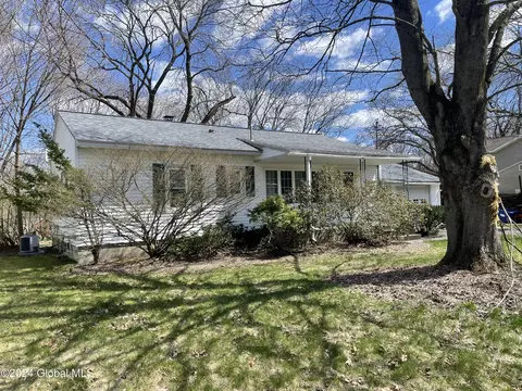 Exterior - 15 Ralmar Dr, Glenville, NY 12302 photo 2 of 13