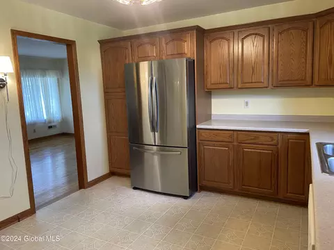 Kitchen - 15 Ralmar Dr, Glenville, NY 12302 photo 3 of 3