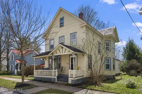 78 White St, Saratoga Springs, NY 12866