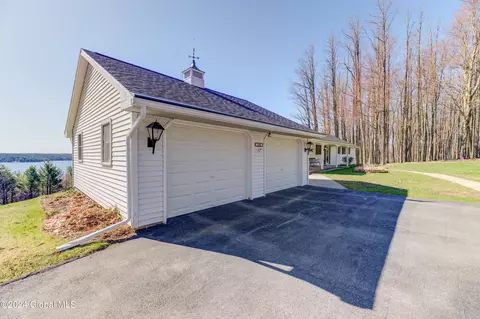Exterior - 1201 Ridge Rd, Broadalbin, NY 12025 photo 20 of 23