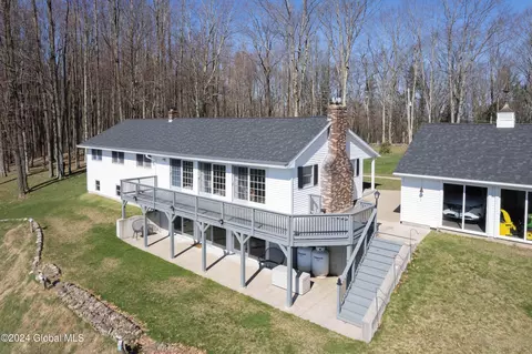 Exterior - 1201 Ridge Rd, Broadalbin, NY 12025 photo 6 of 23