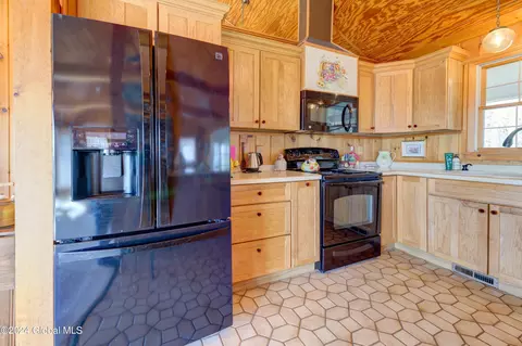 Kitchen - 1201 Ridge Rd, Broadalbin, NY 12025 photo 2 of 5