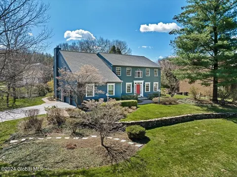 11 Fox Run, Latham, NY 12110