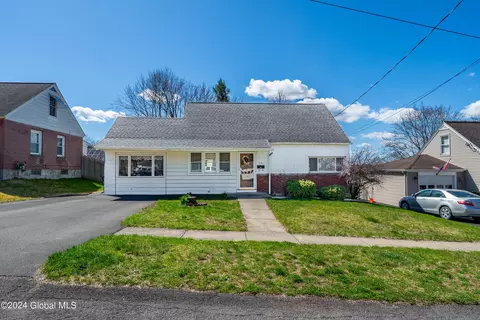 318 Sunset Ave, Rensselaer, NY 12144