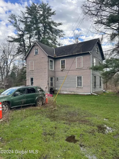 1332 River Rd, Selkirk, NY 12158