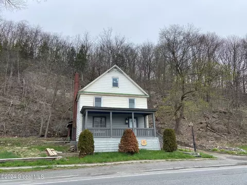 117 Poultney St, Whitehall, NY 12887