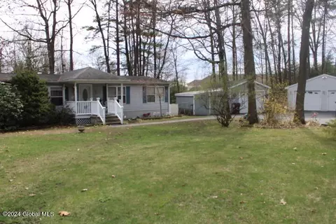 607 Geyser Rd, Ballston Spa, NY 12020