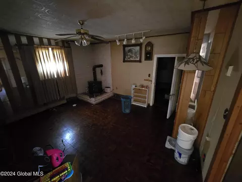 Living - 2185 Lenox Rd, Schenectady, NY 12308 photo 7 of 7