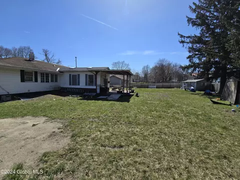 Exterior - 2185 Lenox Rd, Schenectady, NY 12308 photo 3 of 5