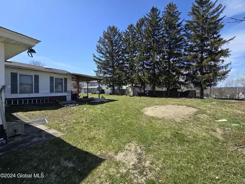 Exterior - 2185 Lenox Rd, Schenectady, NY 12308 photo 2 of 5