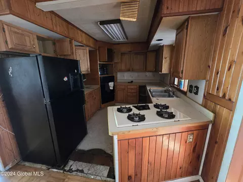 Kitchen - 2185 Lenox Rd, Schenectady, NY 12308 photo 1 of 1