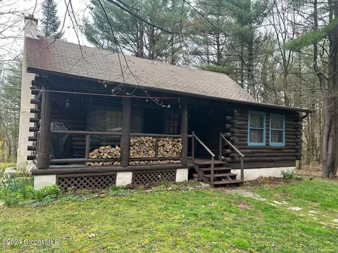 479 Nassau Averill Park Rd, Nassau, NY 12123