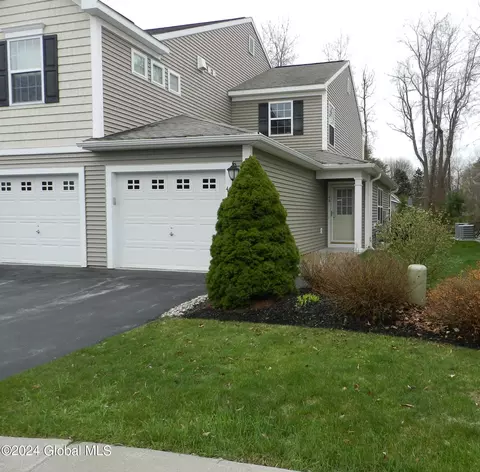 46 Treasures Pl, Queensbury, NY 12804