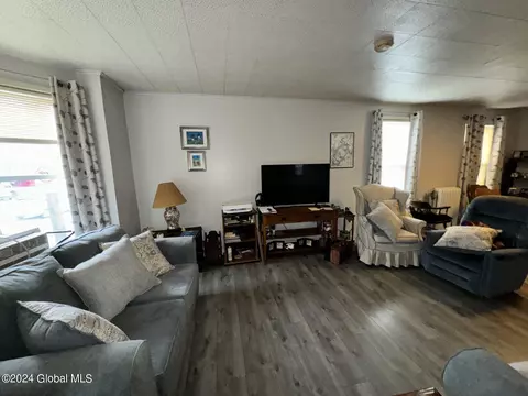 Living - 1602 Broadway, Schenectady, NY 12306 photo 4 of 6