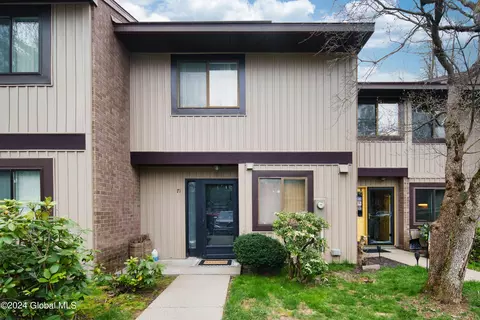 71 Crestwood Ter, Albany, NY 12203