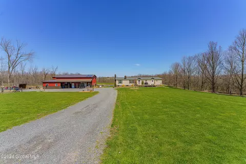 121 Green Rd, Sharon Springs, NY 13459