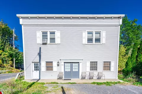 725 New Salem Rd, Voorheesville, NY 12186
