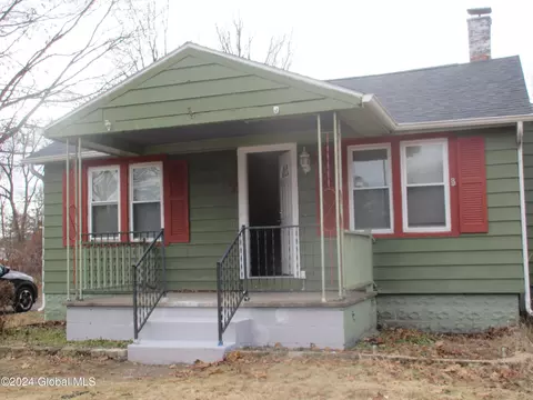 7 Hunt Ave, Hudson Falls, NY 12839