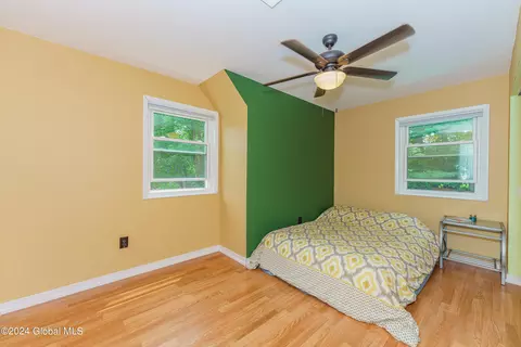 Bedroom - 3162 E Lydius St, Schenectady, NY 12303 photo 3 of 7