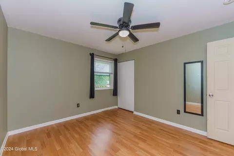 Bedroom - 3162 E Lydius St, Schenectady, NY 12303 photo 6 of 7