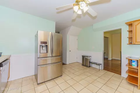 Kitchen - 3162 E Lydius St, Schenectady, NY 12303 photo 3 of 5