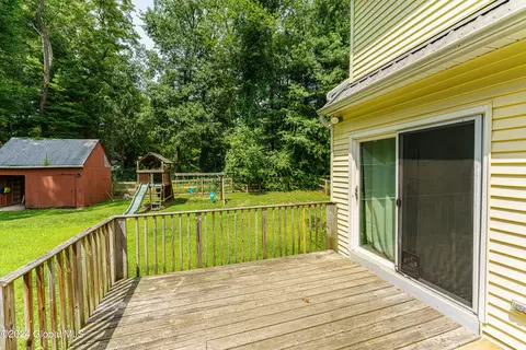 Exterior - 3162 E Lydius St, Schenectady, NY 12303 photo 11 of 14
