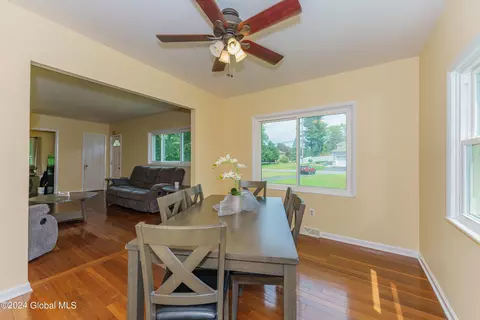 Dining - 3162 E Lydius St, Schenectady, NY 12303 photo 4 of 4