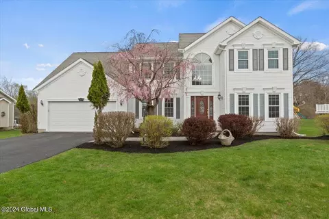 143 Van Bael Dr, Slingerlands, NY 12159